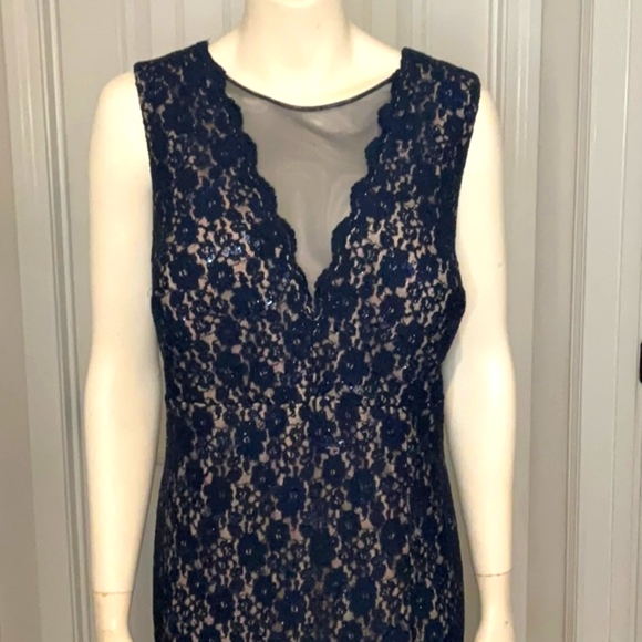 NW Woman Navy Lace Evening Gown - Picture 2 of 12